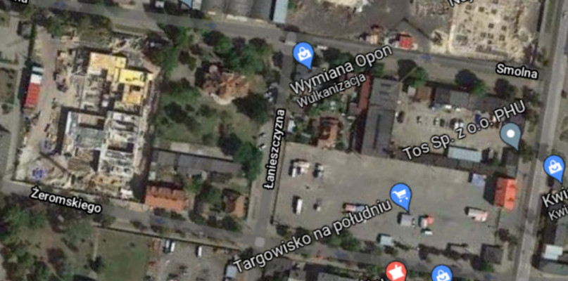 W pobliżu targowiska trwa budowa nowej siedziby sądu okręgowego. Fot. google.com/maps