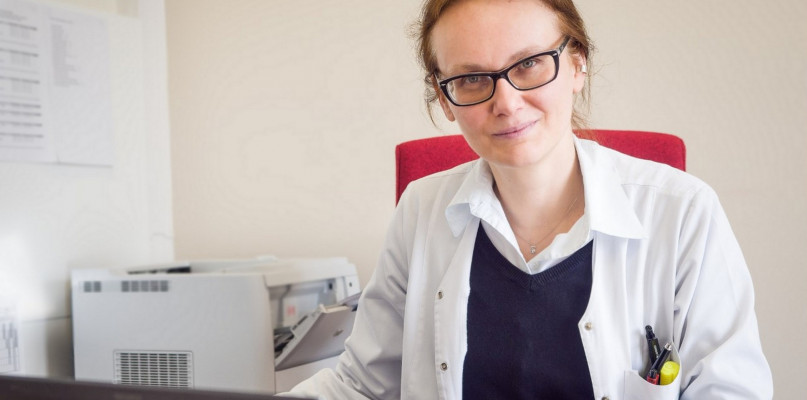 Na zdjęciu dr n.med.Barbara Szostakiewicz, dyrektor medyczny Centrum Radioterapii oraz ordynator Oddziału Radioterpii Nu-Med Elbląg. Fot. Nu-Med.