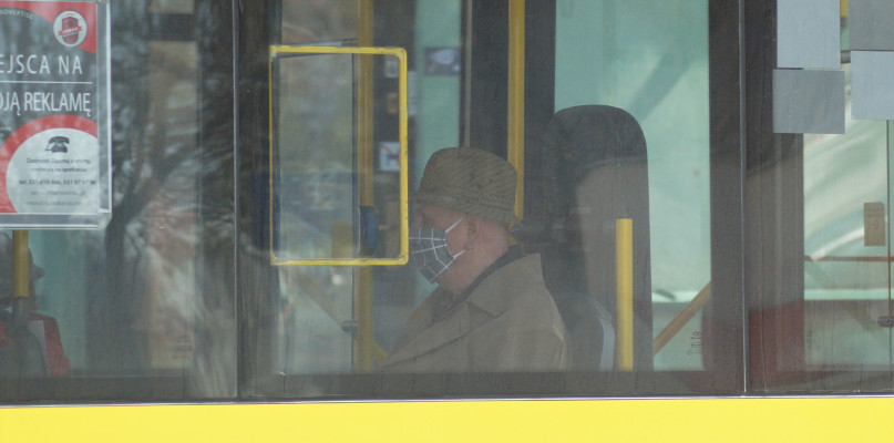 Strażnicy Miejscy kontrolują przestrzeganie obostrzeń w autobusach MPK. Fot. archiwum  DDWloclawek.pl