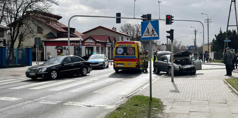 Audi uderzyło w tył mercedesa. Fot. Kamil Kazimierczyk