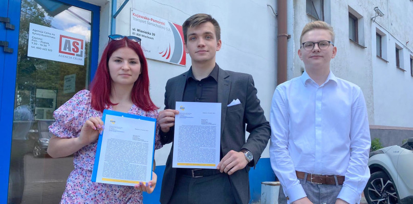 Pokolenie 2050 złożyło petycję do Kujawsko-Pomorskiego Transportu Samochodowego. Fot. Natalia Seklecka