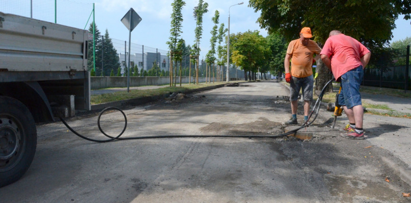 Trwa remont jezdni na Leśnej. Fot. DD. 