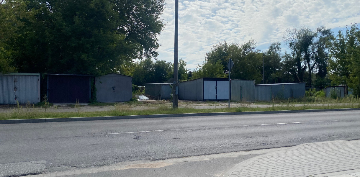 Parking przy Polnej do likwidacji. Czy postawią tam market? Fot. Natalia Seklecka