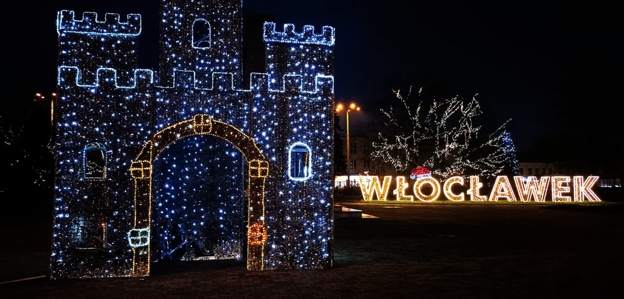 Świąteczna iluminacja na Placu Wolności zgaśnie na godzinę. Fot. Anita Gerwatowska/Fotki z Włocławka.