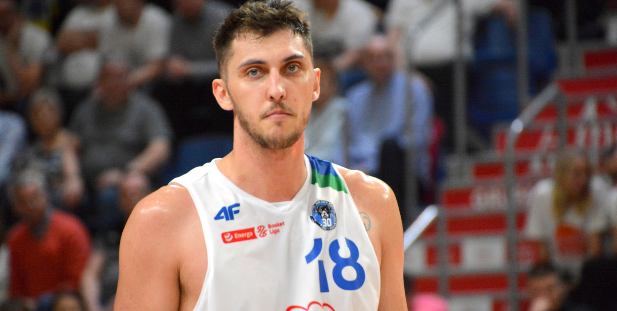 Luke Petrasek w dzisiejszym meczu zdobył 19 punktów. Fot. DD. 