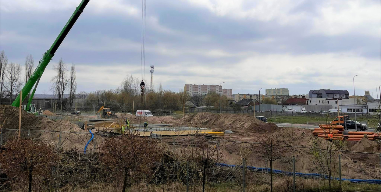 Trwa budowa mieszkań przy ul. Celulozowej, a także składanie wniosków. Fot. nadesłane.