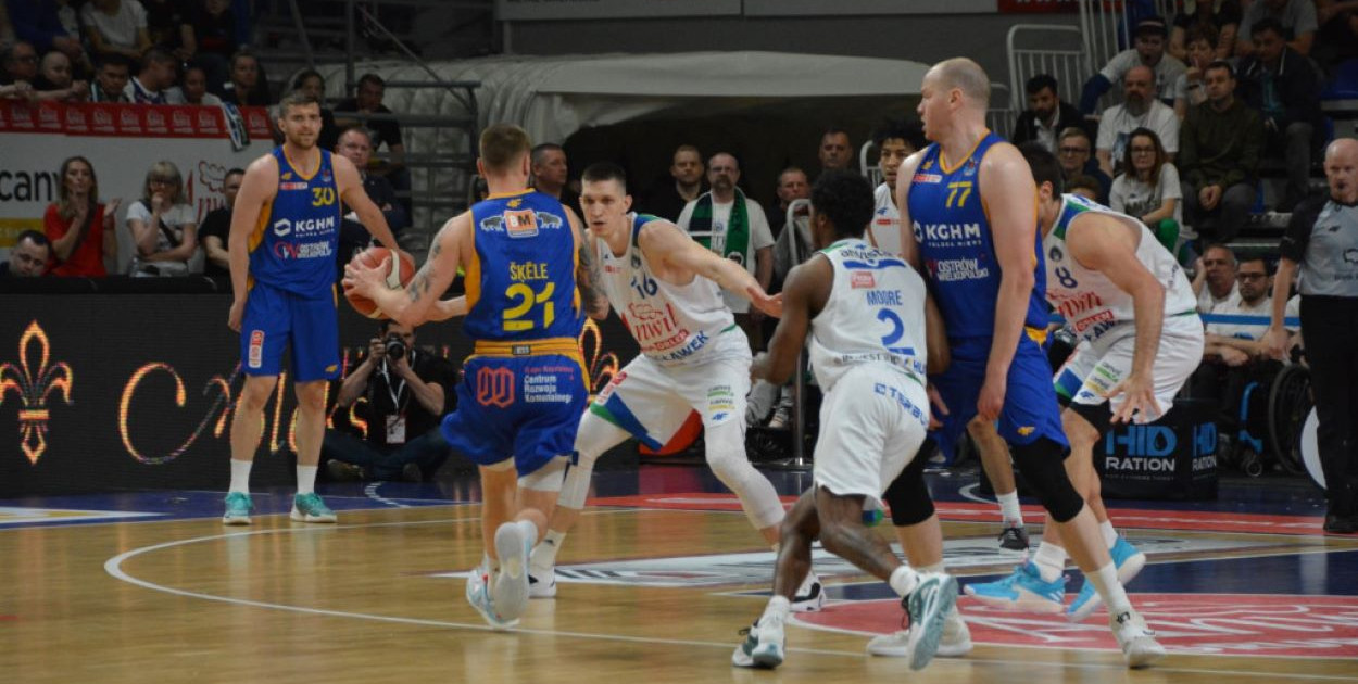 Mecz Anwil Włocławek vs BM Stal Ostrów Wielkopolski. Fot. Kamil Kazimierczyk