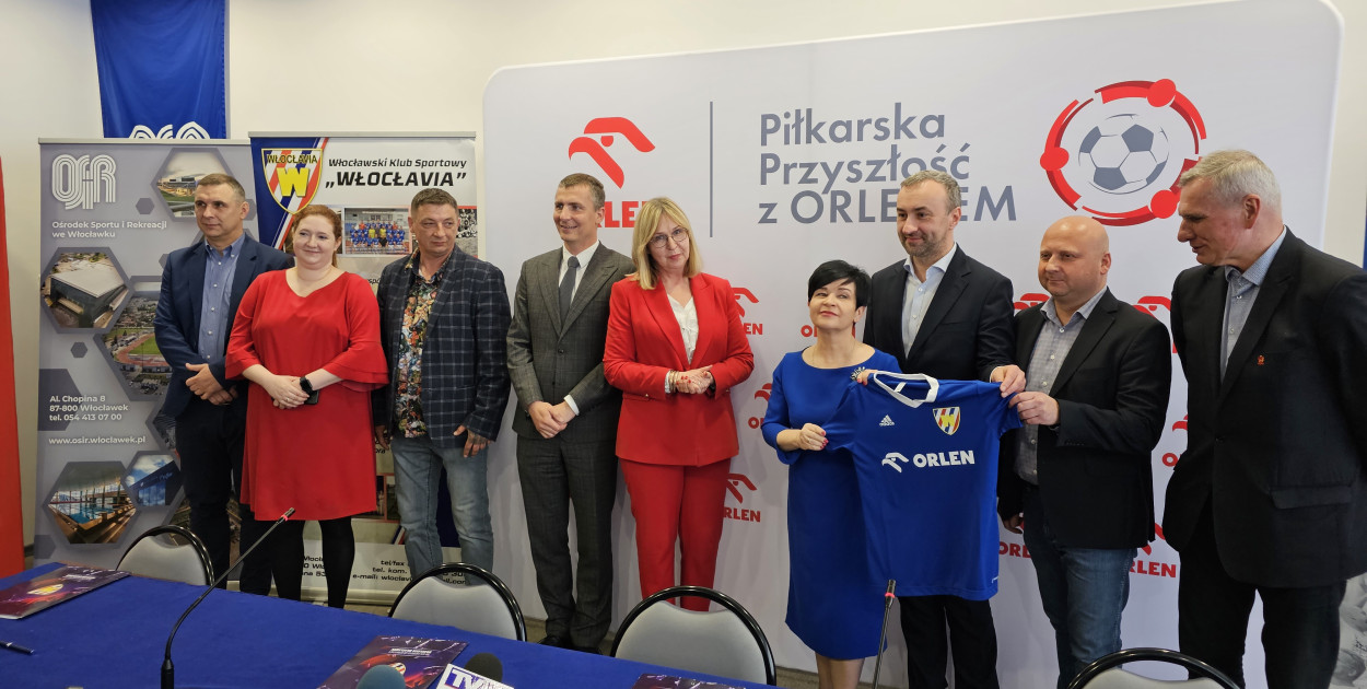 Podpisanie umowy Włocłavii z projektem piłkarskim Orlenu. Fot. DD.