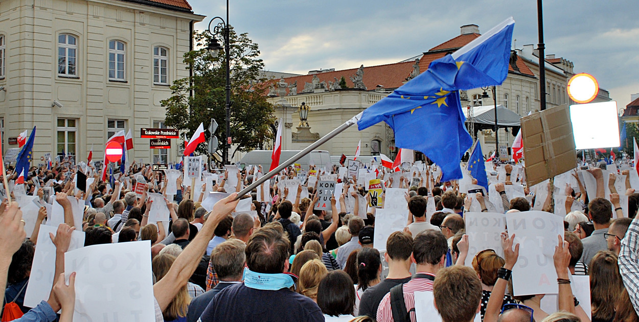 Tusk oczekuje miliona osób na marszu. Z Włocławka jedzie kilka autokarów!