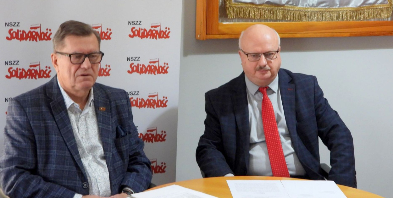 Janusz Dębczyński, wiceprzewodniczący zarządu regionu Toruńsko-Włocławskiego NSZZ „Solidarność" i Wojciech Jaranowski, Wojciech Jaranowski, przewodniczący Sekcji Oświaty i Wychowania NSZZ „Solidarność” Regionu Toruńsko-Włocławskiego.