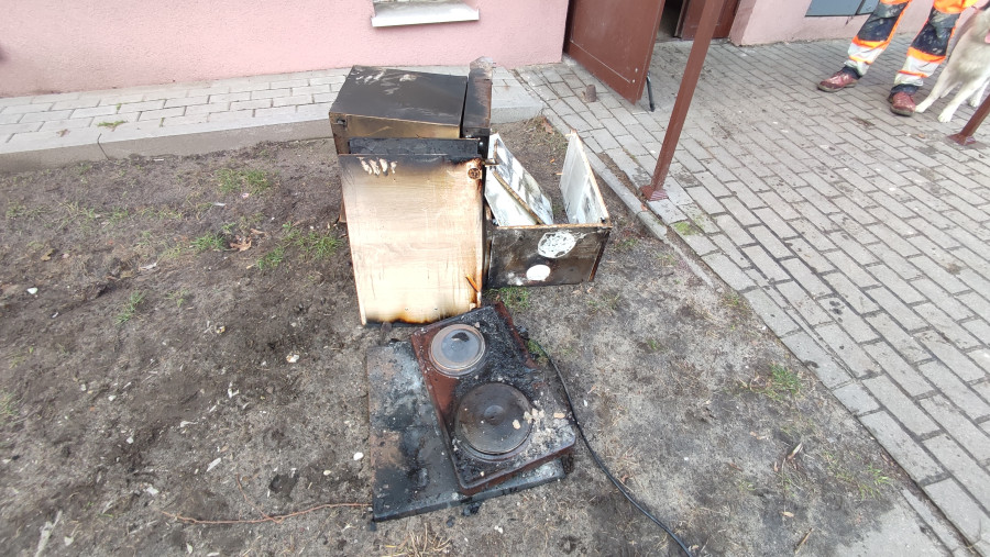 Straty po pożarze przy pl. Wolności. Fot. DD.