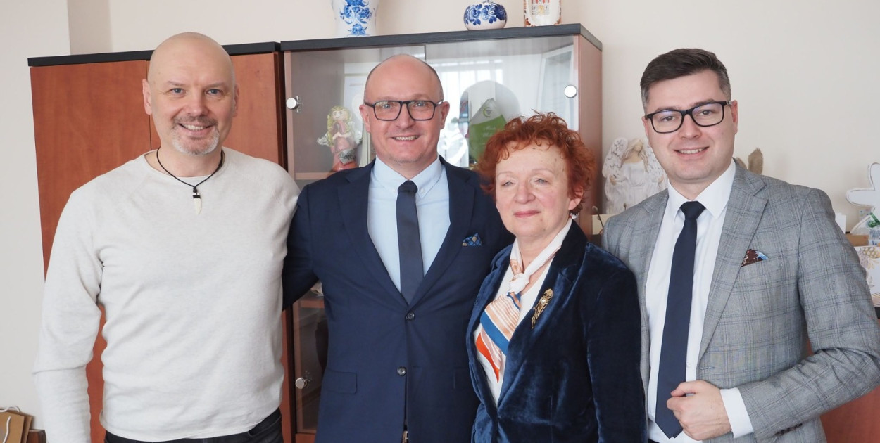 Od lewej: Adam Palma, Marek Wojtkowski, Domicela Kopaczewska i Łukasz Łodygowski. Fot. Facebook. 