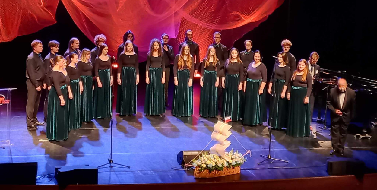 Chór Canto na XXVI Ogólnopolskim Festiwalu Pieśni o Morzu w Wejherowie Fot. nadesłane