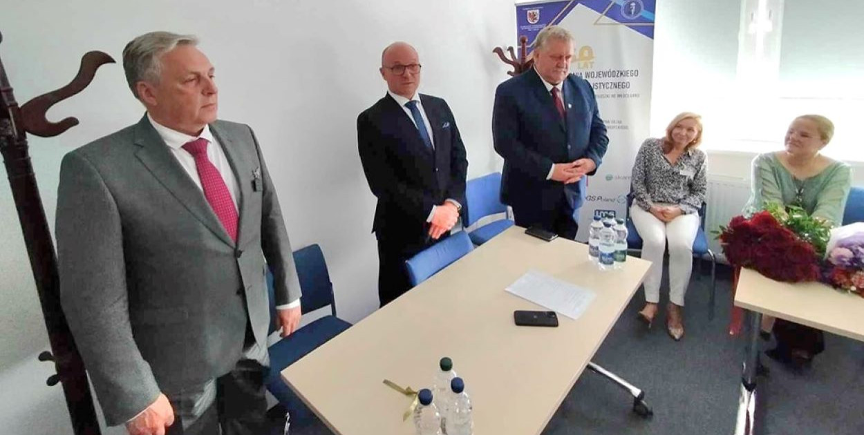 Od lewej: Dariusz Szczepański, pełniący obowiązki dyrektora WSS we Włocławku, Marek Wojtkowski i Sławomir Kopyść. Fot. Marek Wojtkowski/Facebook. 
