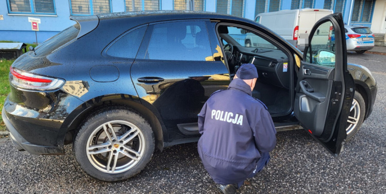 Auto skradzione w Berlinie zostało zabezpieczone 28 listopada 2024 roku na terenie powiatu włocławskiego. Fot. KMP Włocławek. 