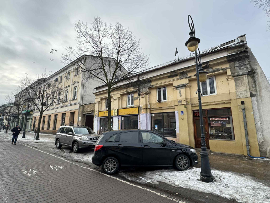 Metamorfozę przejdą też dwie kamienice - pod numerem 4 i 6. Fot. DD.
