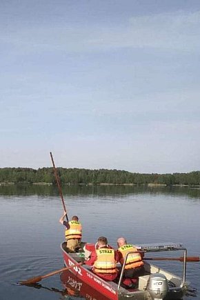 Poszukiwania 16-latka w jeziorze Skoki-18482