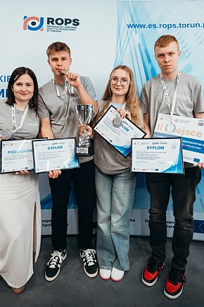 Ekonomik na podium-20728