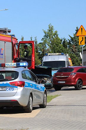 Zderzenie trzech samochodów osobowych-20843