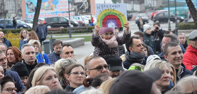 Młodzież murem za nauczycielami. Będzie Wiec Poparcia. Przyjdziesz?