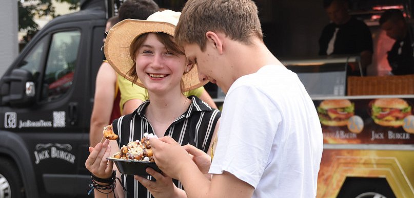 Food Trucki zjechały na bulwary. Byłeś już spróbować?