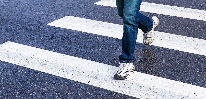 Zakaz używania komórek na przejściach! To będą rewolucyjne zmiany