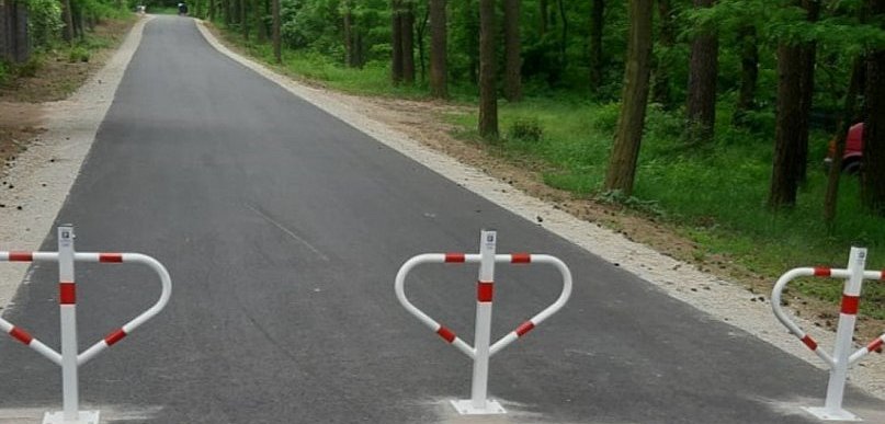 Wandale zdewastowali blokady nad jeziorem. "Zaskoczył nas brak szacunku"