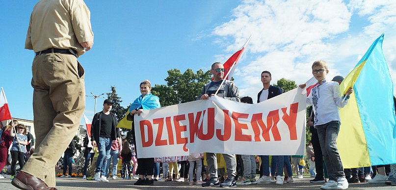 Ukraińcy wyszli na ulice Włocławka. Tak było na Marszu Wdzięczności [FOTO]