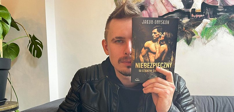 "NIE CHCIAŁEM, ŻEBY MAMA MYŚLAŁA, ŻE..." Włocławianin napisał powieść erotyczną! 