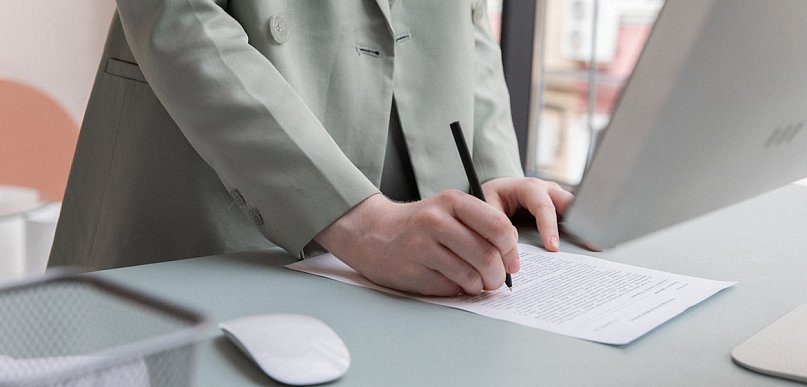 W jaki sposób małe i średnie przedsiębiorstwa rozliczają się za prąd? 