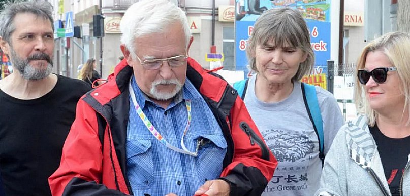 Ruszają spacerki po mieście z przewodnikiem. Pierwszy w tę sobotę