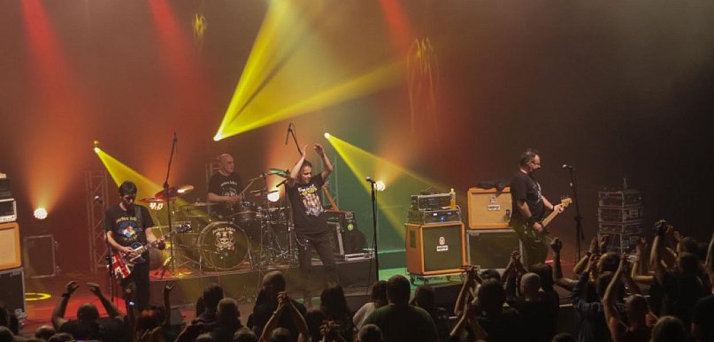 Włocławek zagrał dla Orkiestry! Rockowe zespoły na scenie Browaru B. [FOTO]