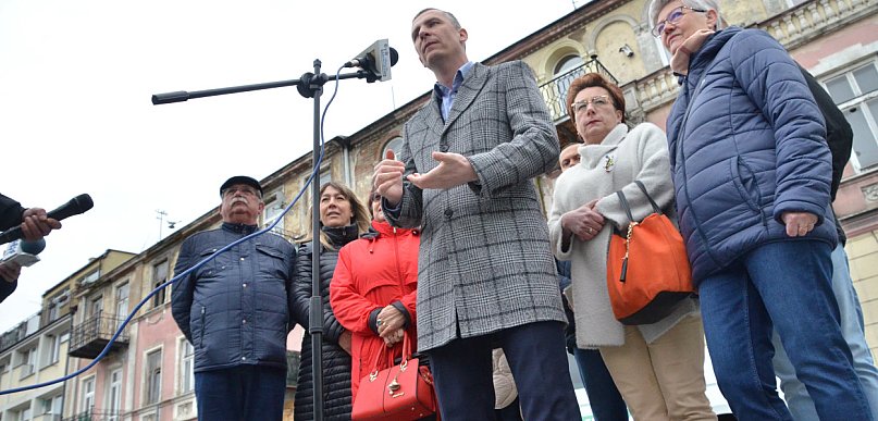 Trzeci most przez tereny Grządziela? Kukucki odpowiada