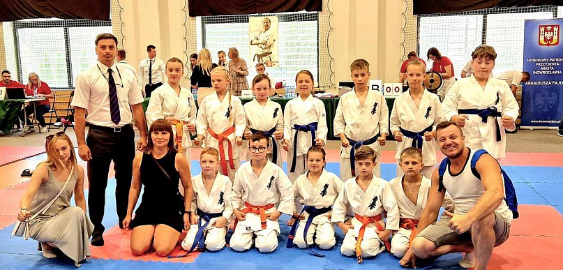 Młodzi karatecy wojowali w Inowrocławiu. Efektem aż 12 medali!
