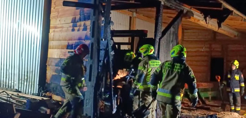 Pożar w tartaku. Z żywiołem walczyło blisko 30 strażaków 