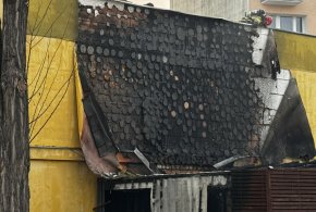 Pożar przy restauracji w centrum Włocławka. Ul. Starodębska nieprzejezdna-65563