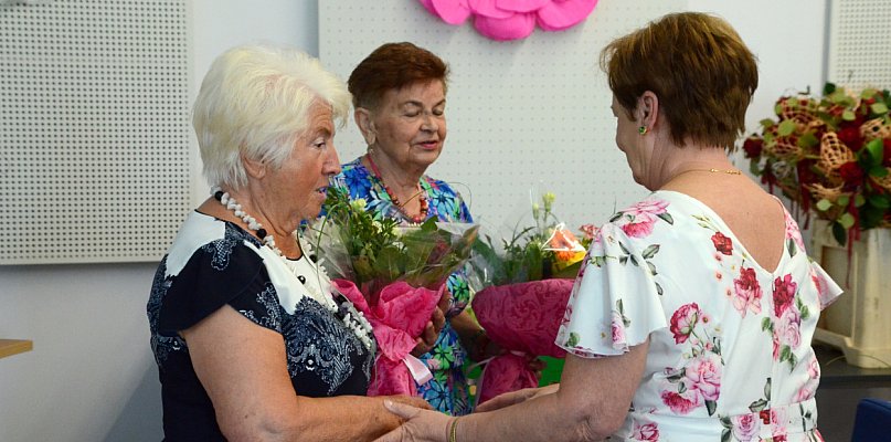 Seniorzy zakończyli rok akademicki. Były kwiaty i podziękowania [FOTO] - 68069