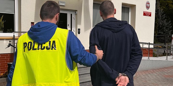 Terroryzował sąsiada. W domu miał cały arsenał-79565