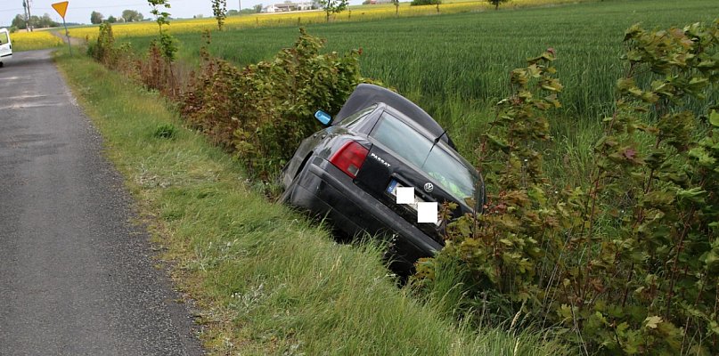 Wjechał do rowu i utknął. Liczba promili może zszokować - 79669