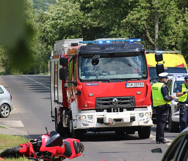 Policja ustaliła, kto zawinił na Barskiej. Sprawcą 27-letni motocyklista-79833