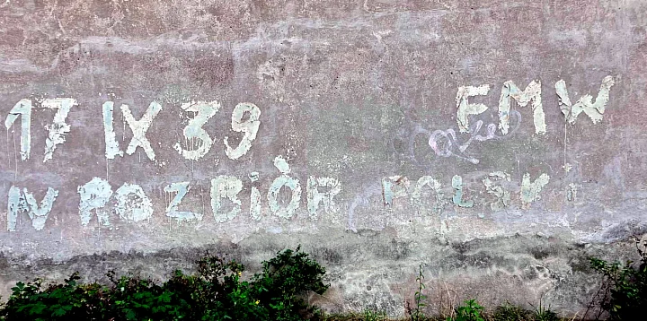 Napis na płockim budynku został zabytkiem!-79956