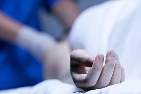 Horror w Toruniu! Ciało leżało w domu 17 godzin. Zawiódł system, czy człowiek?-80181