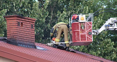 Pożar poddasza domu. Na miejscu 6 zastępów straży (FOTO)-80194