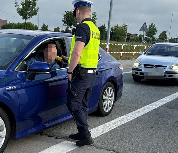 Policyjna akcja na A1. Ten kierowca nie mógł już jechać dalej-80273