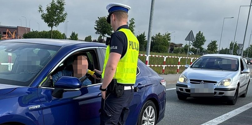 Policyjna akcja na A1. Ten kierowca nie mógł już jechać dalej - 80273