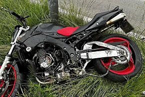 W motocyklu pękła opona. Dwa groźne zdarzenia w regionie-80464