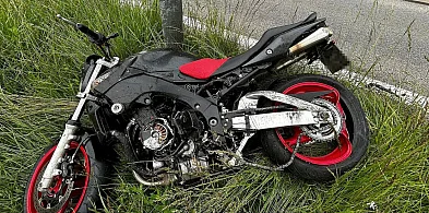 W motocyklu pękła opona. Dwa groźne zdarzenia w regionie-80464