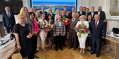 Zarząd Powiatu z absolutorium. Inwestycje i nadwyżka robią wrażenie-80551