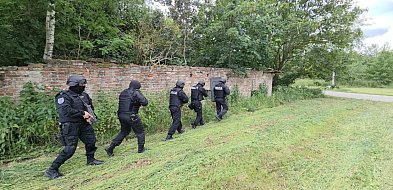 Wyciek gazu i dron nad zakładem? Policja, wojsko i straż postawione na nogi-80807