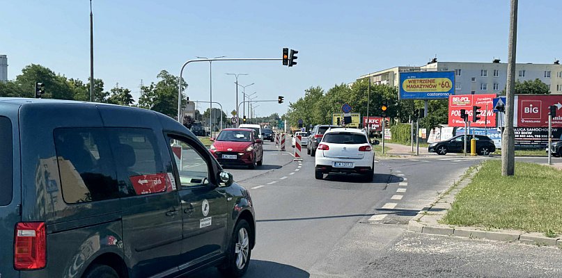 Ruszył remont przy dawnym Tesco. Jak teraz jeździć po skrzyżowaniu? - 81305